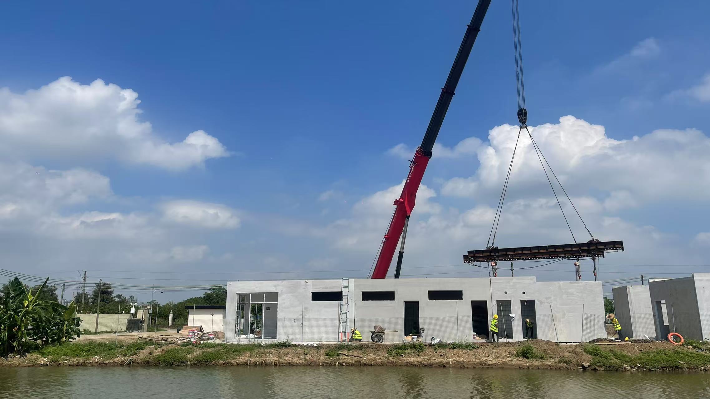 钢筋混凝土铸牢根基，模块化省去麻烦，3 天拥有全套功能空间(图1)